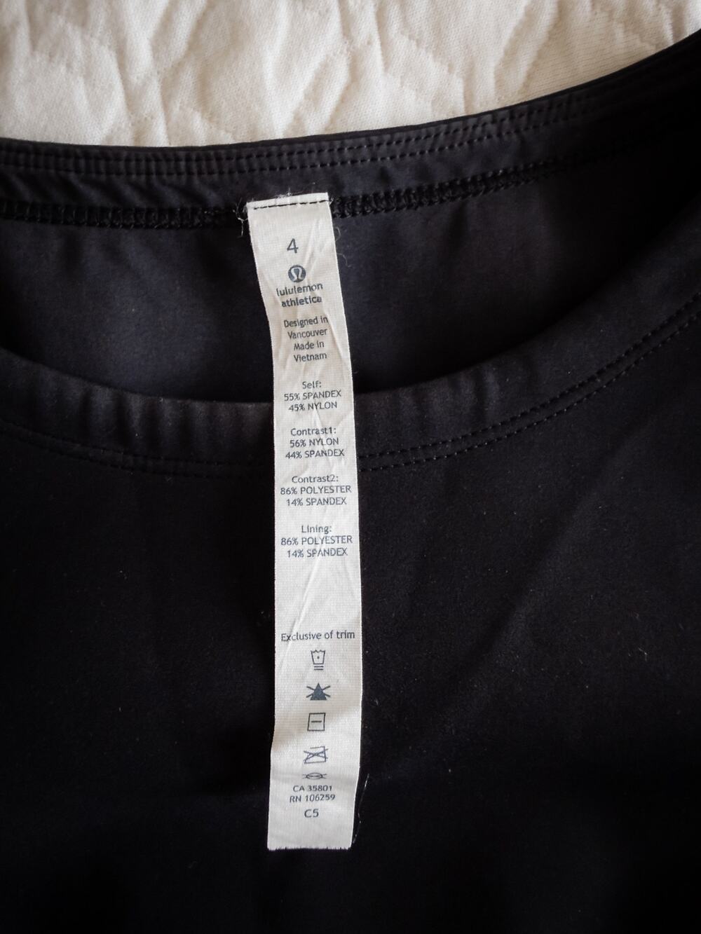 Lululemon Athletica Making Moves Long Sleeve pleated back panel Black Top Sz 4